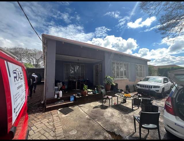 6 BEDROOM HOUSE FOR SALE IN ORANGE GROVE